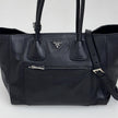 Prada Borsa Shopper a due vie in pelle Vitello Daino nera
