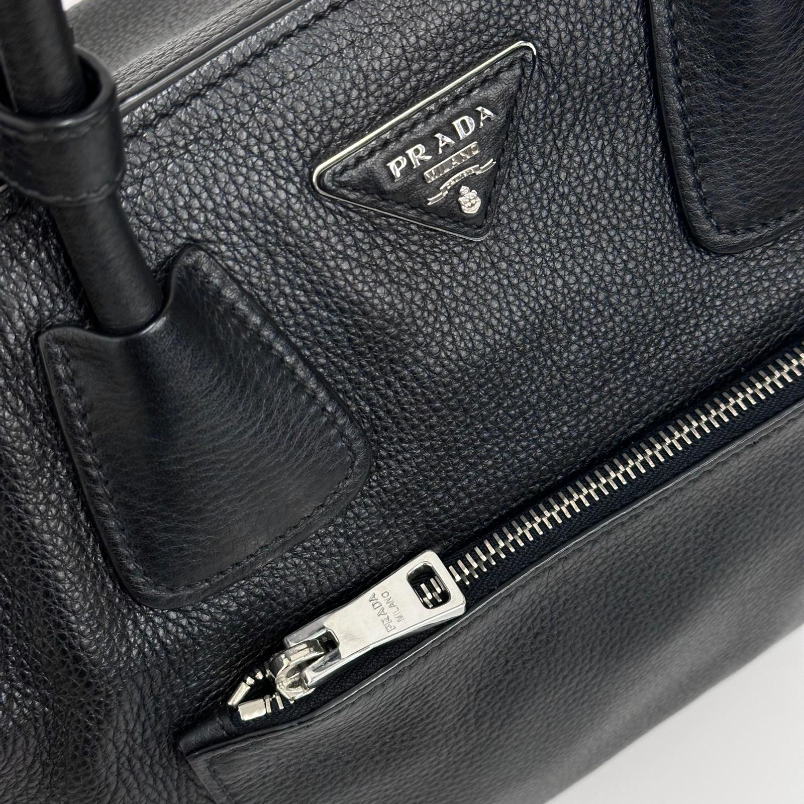 Prada Borsa Shopper a due vie in pelle Vitello Daino nera