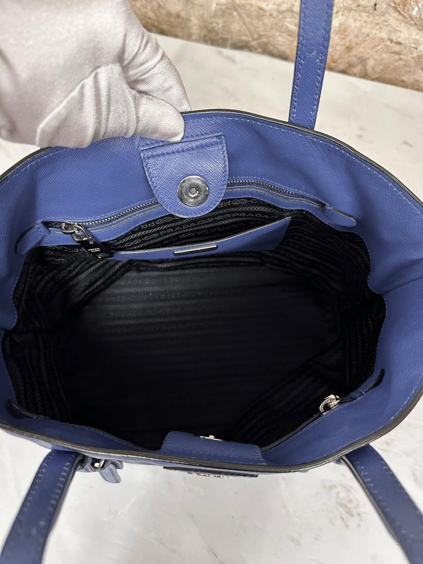 Prada Borsa Shopping Tote in Saffiano Blu