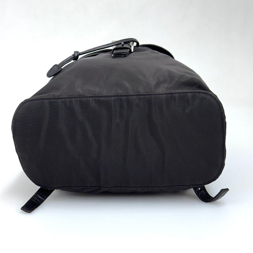 Prada Borsa Zaino Tessuto Nylon Ebano con Catene