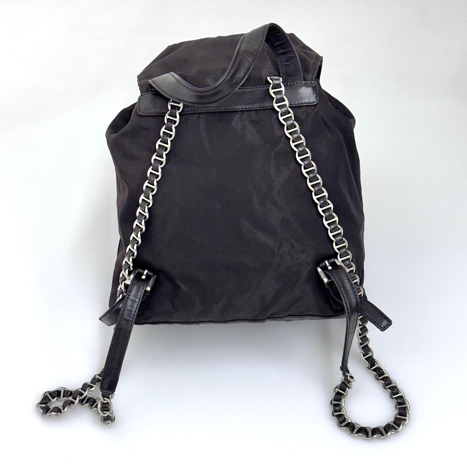 Prada Borsa Zaino Tessuto Nylon Ebano con Catene