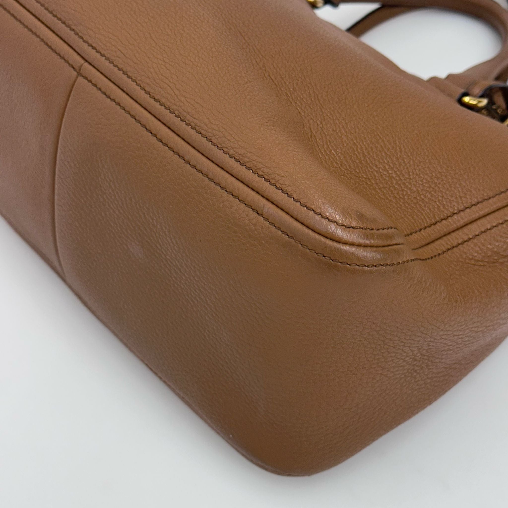 Prada Borsa a mano e tracolla Bauletto Vitello Phenix Cannella