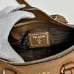 Prada Borsa a mano e tracolla Bauletto Vitello Phenix Cannella