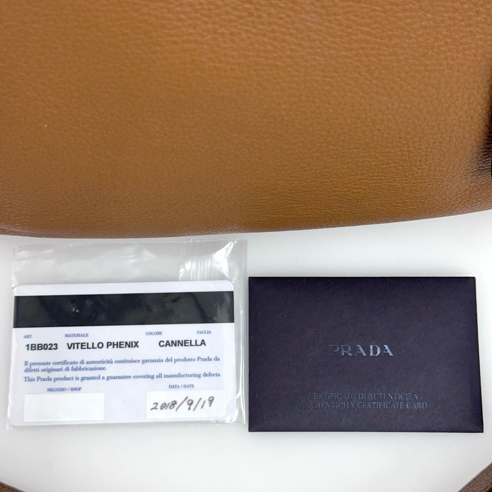 Prada Borsa a mano e tracolla Bauletto Vitello Phenix Cannella