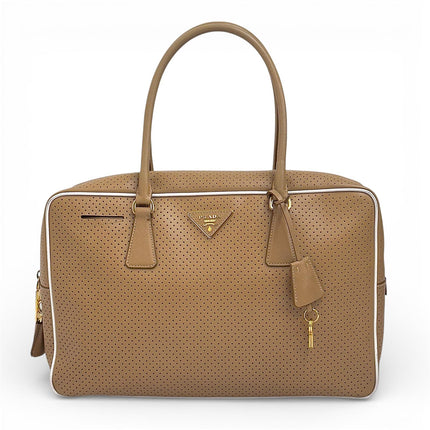 Prada Borsa a mano in pelle Saffiano traforata color cammello