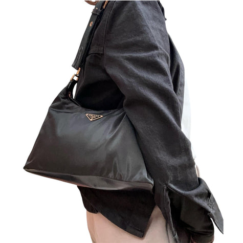 Prada Borsa a spalla Hobo in nylon nero