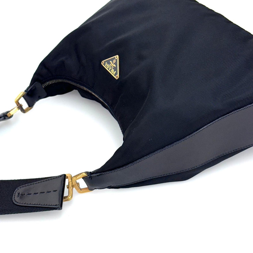 Prada Borsa a spalla Hobo in nylon nero