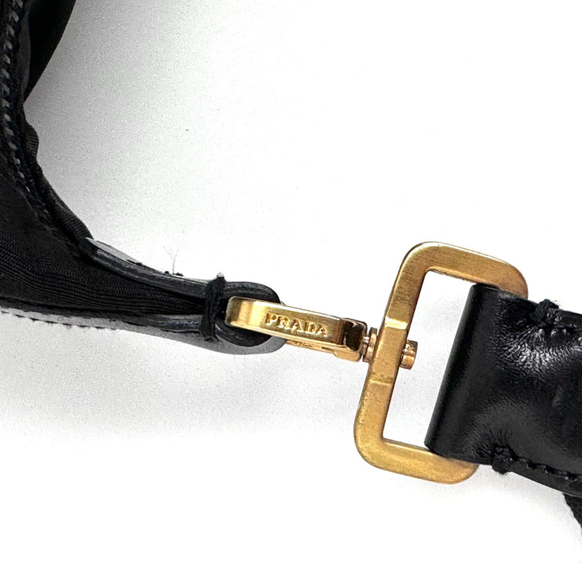 Prada Borsa a spalla Hobo in nylon nero
