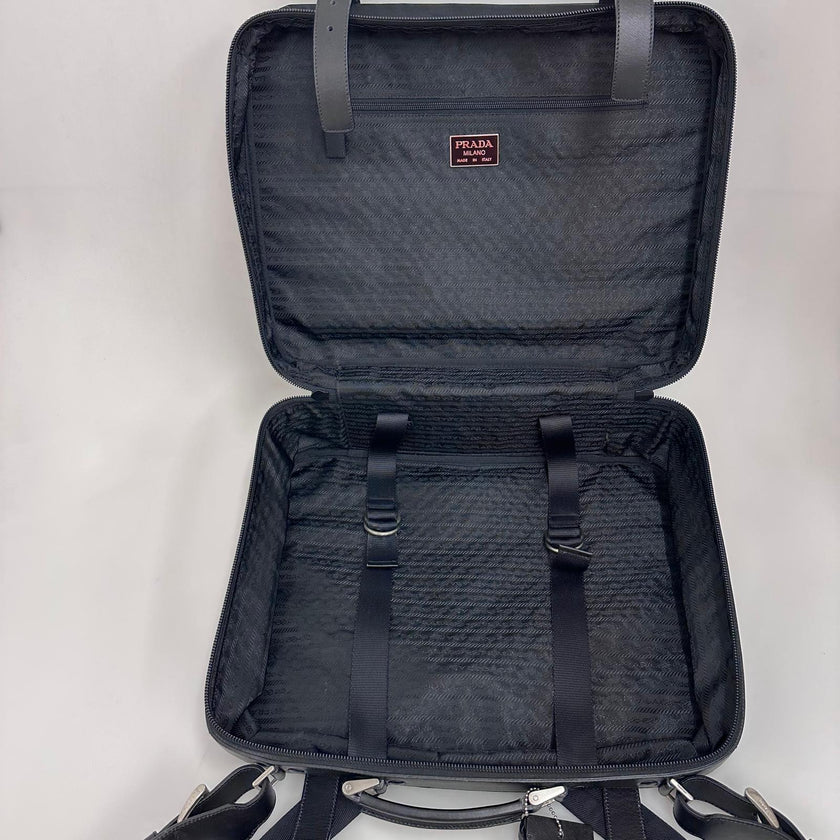 Prada Vintage Borsa da Viaggio in Nylon e Pelle Saffiano Nera