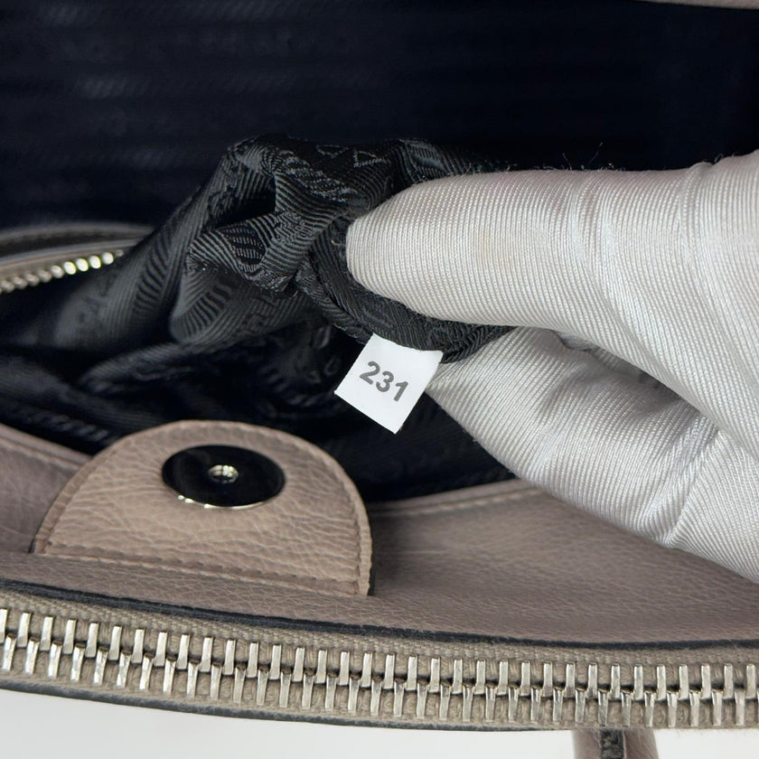 Prada borsa Twin Tote in Pelle Tortora con borchie