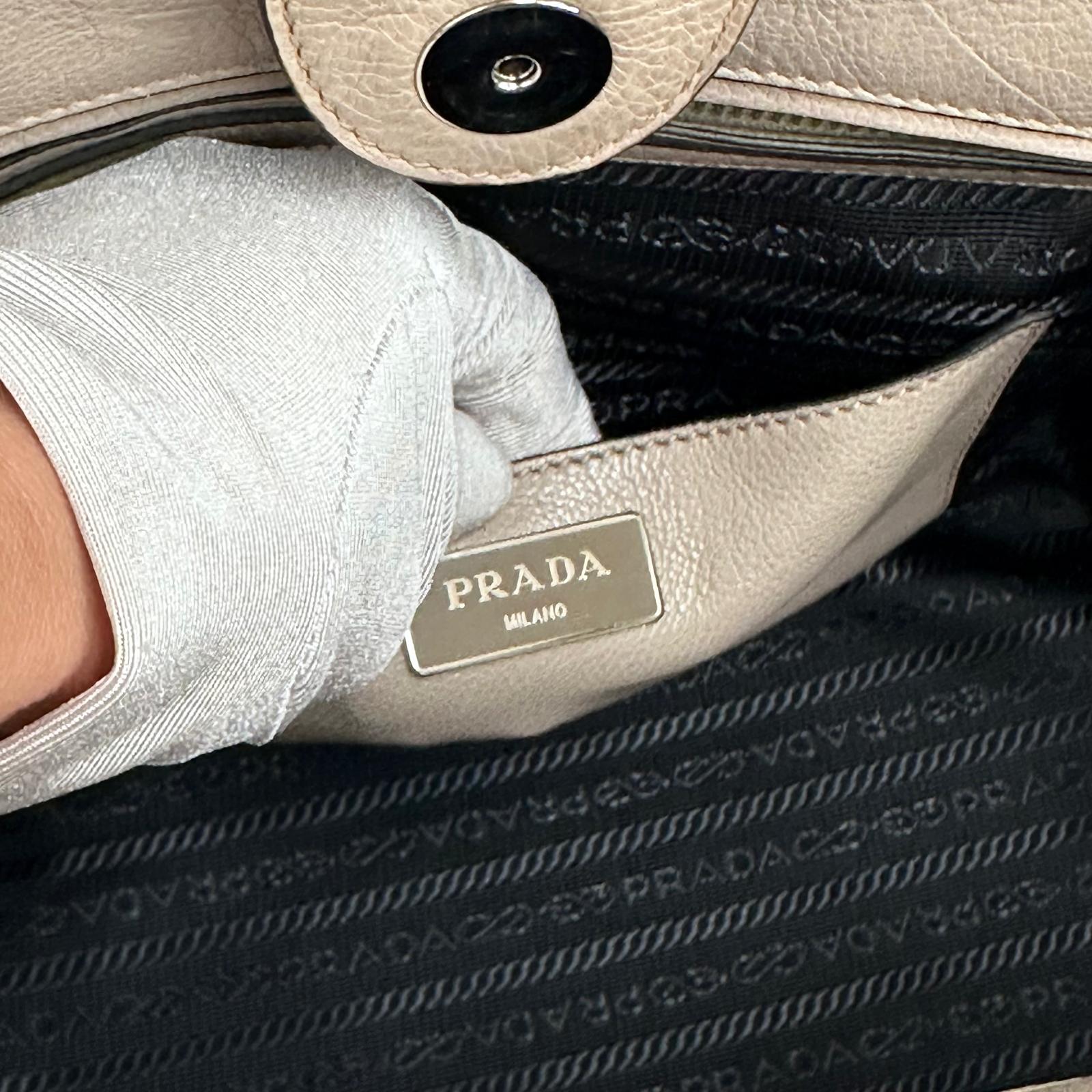 Prada borsa Twin Tote in Pelle Tortora con borchie