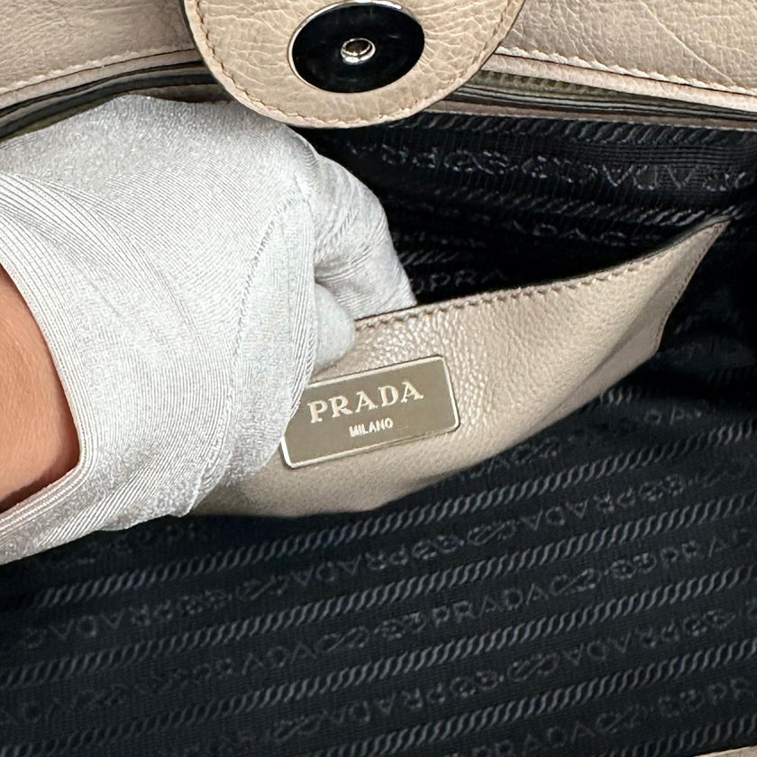 Prada borsa Twin Tote in Pelle Tortora con borchie