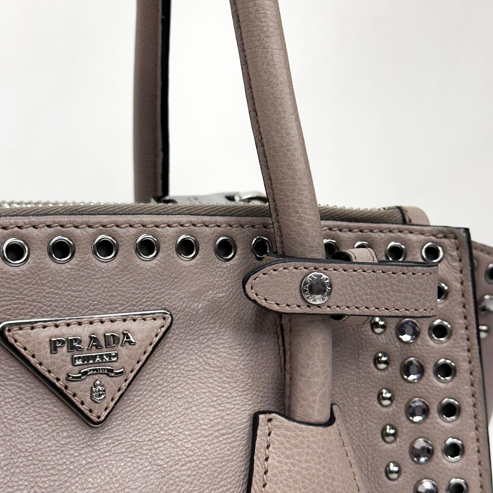 Prada borsa Twin Tote in Pelle Tortora con borchie