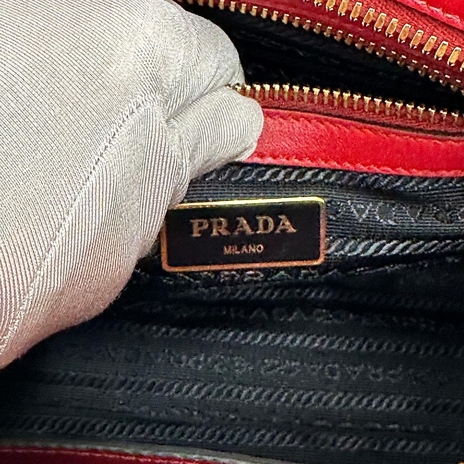 Prada borsa a mano Soft Calf Saffiano Fuoco con tracolla