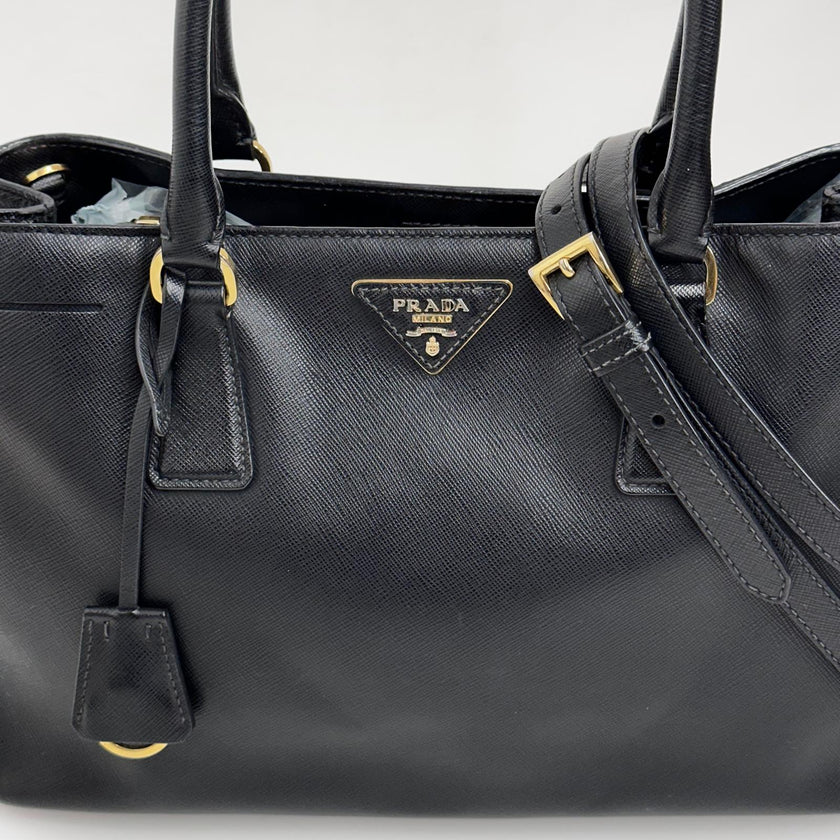 Prada borsa a mano e tracolla Galleria Large in pelle Saffiano nera
