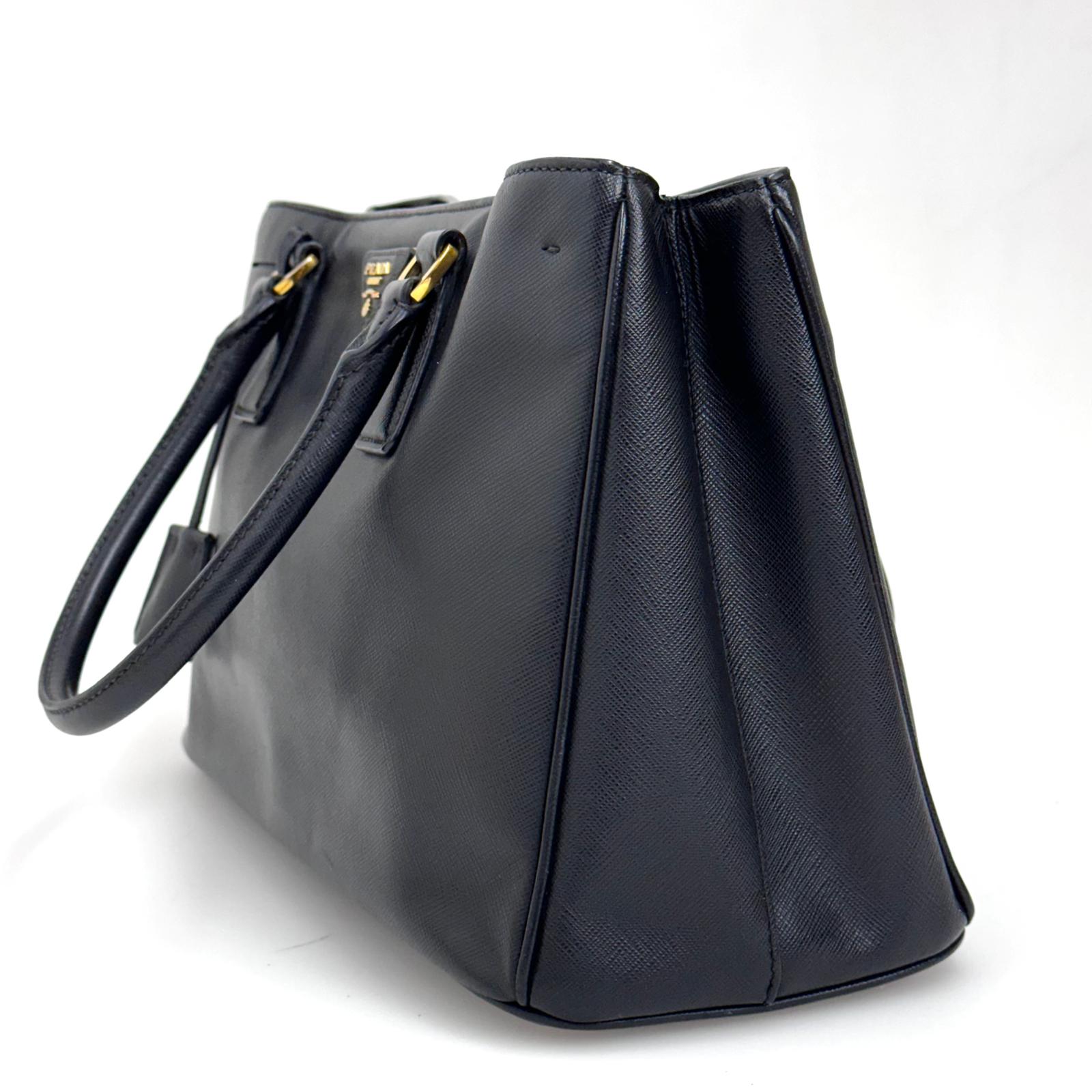 Prada borsa a mano e tracolla Galleria Large in pelle Saffiano nera