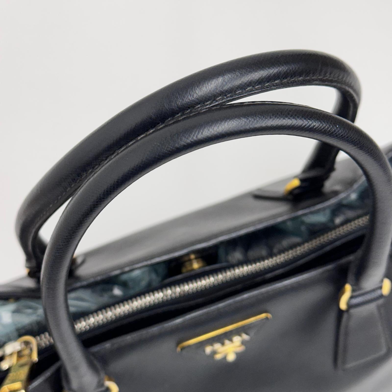 Prada borsa a mano e tracolla Galleria Large in pelle Saffiano nera