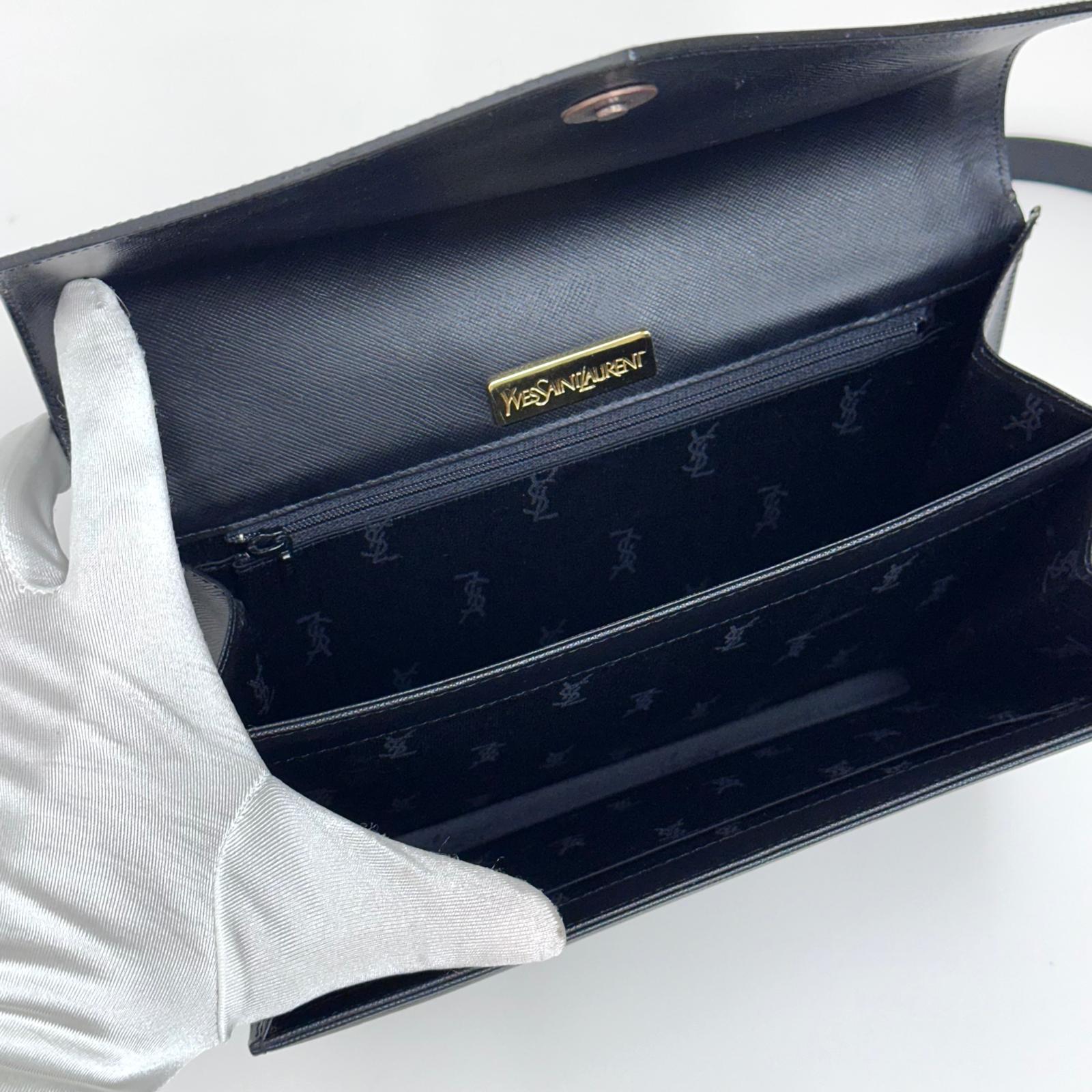 Saint Laurent Borsa Cassandre Vintage a spalla in pelle Saffiano nera