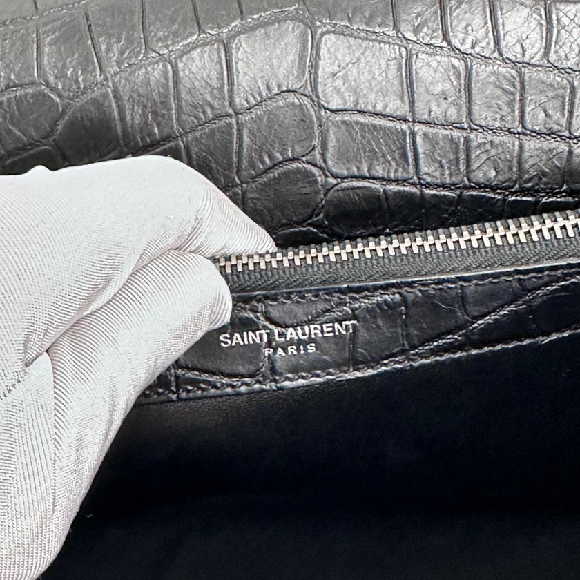 Saint Laurent Borsa College Large in pelle stampa cocco nera con catena argento