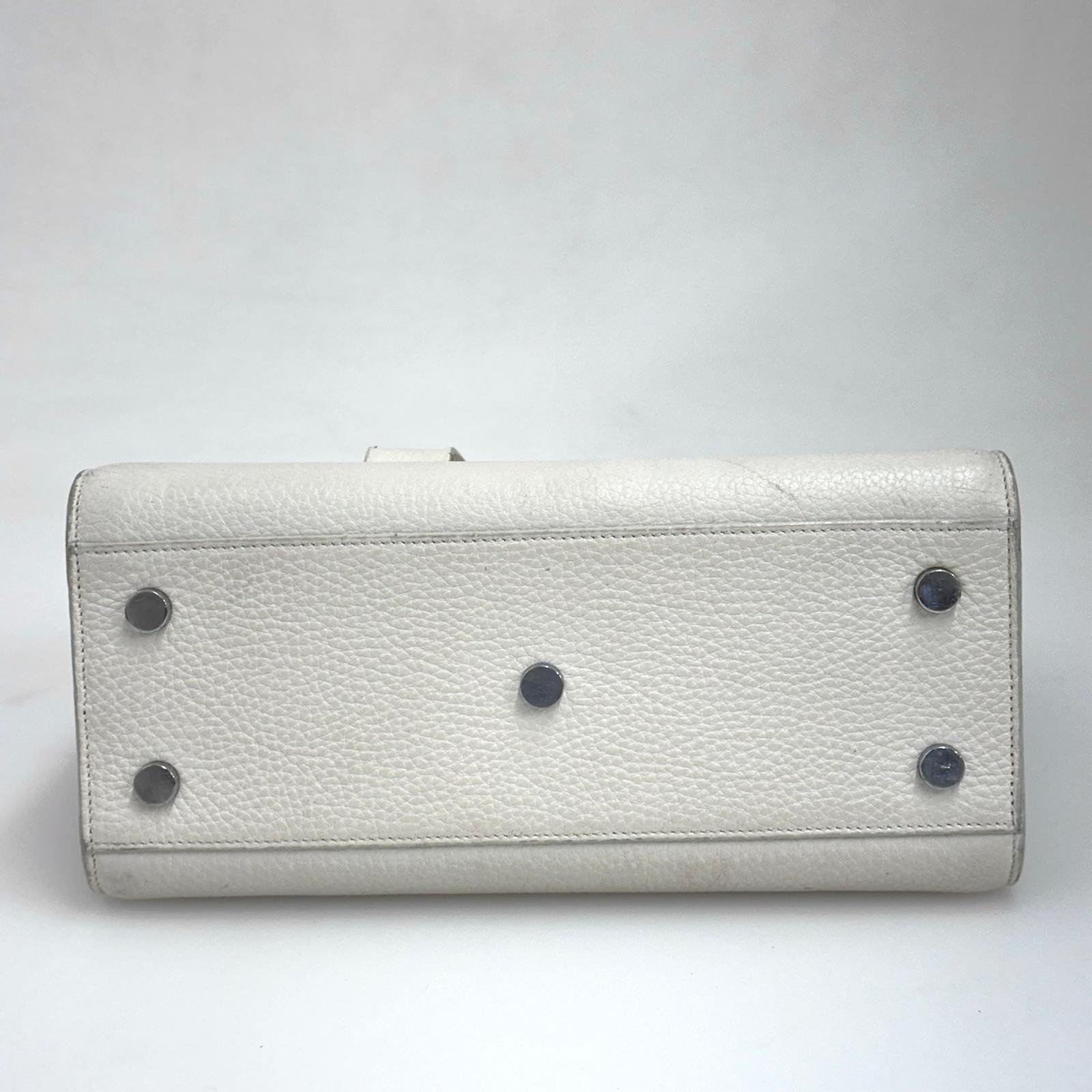 Saint Laurent Borsa Sac de Jour Baby in pelle martellata bianca