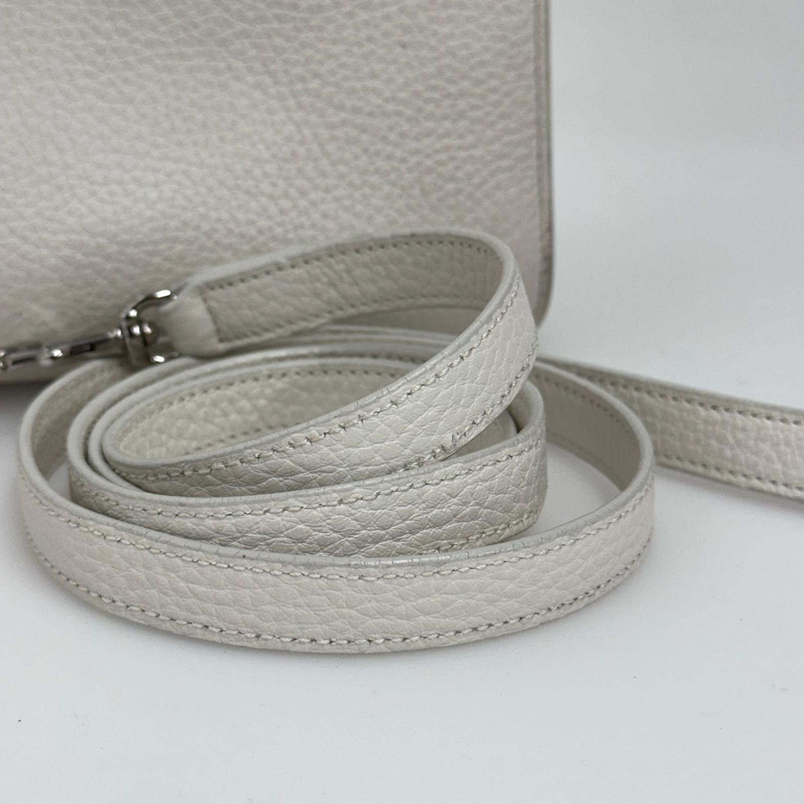 Saint Laurent Borsa Sac de Jour Baby in pelle martellata bianca