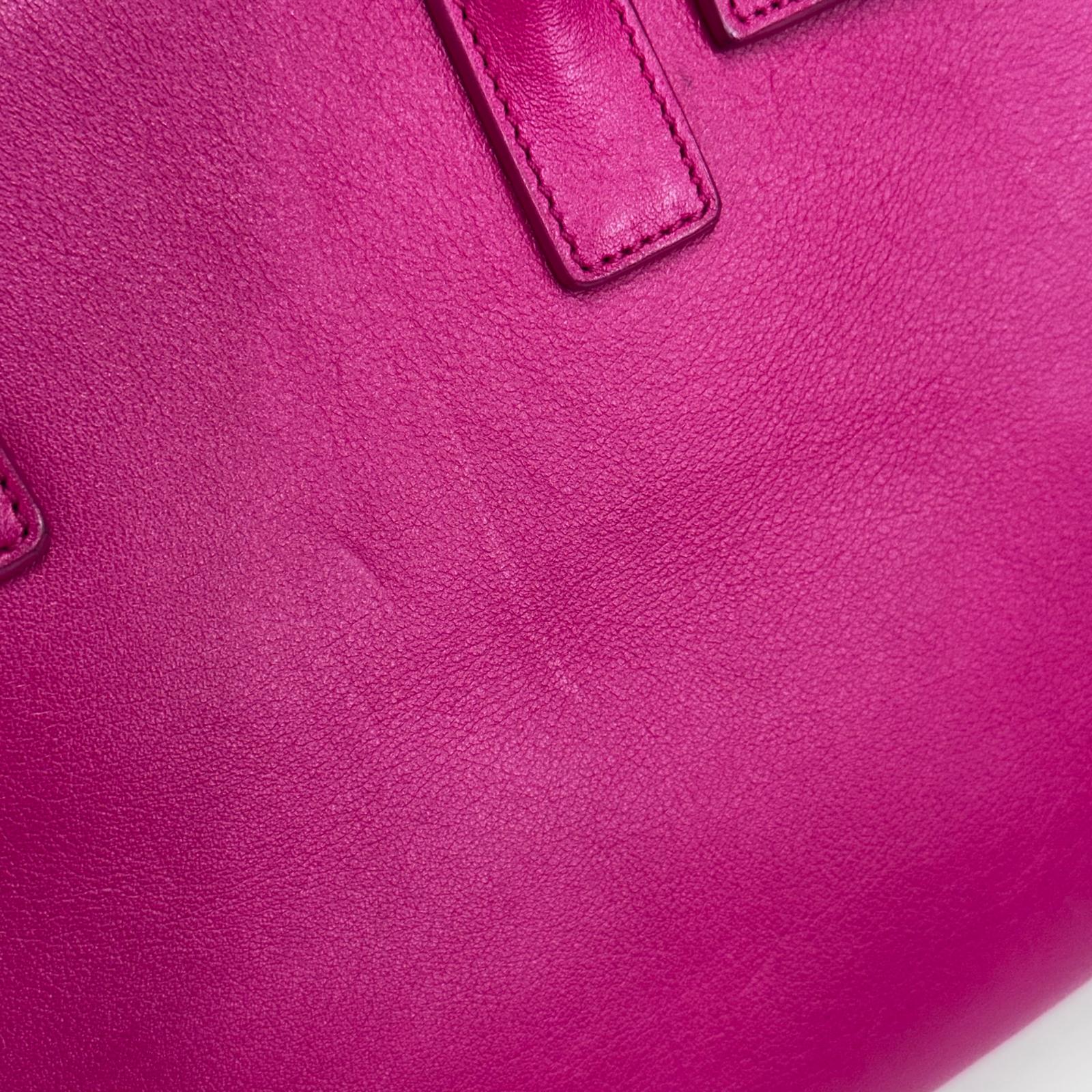 Saint Laurent Borsa Sac de Jour Nano in Pelle Fucsia