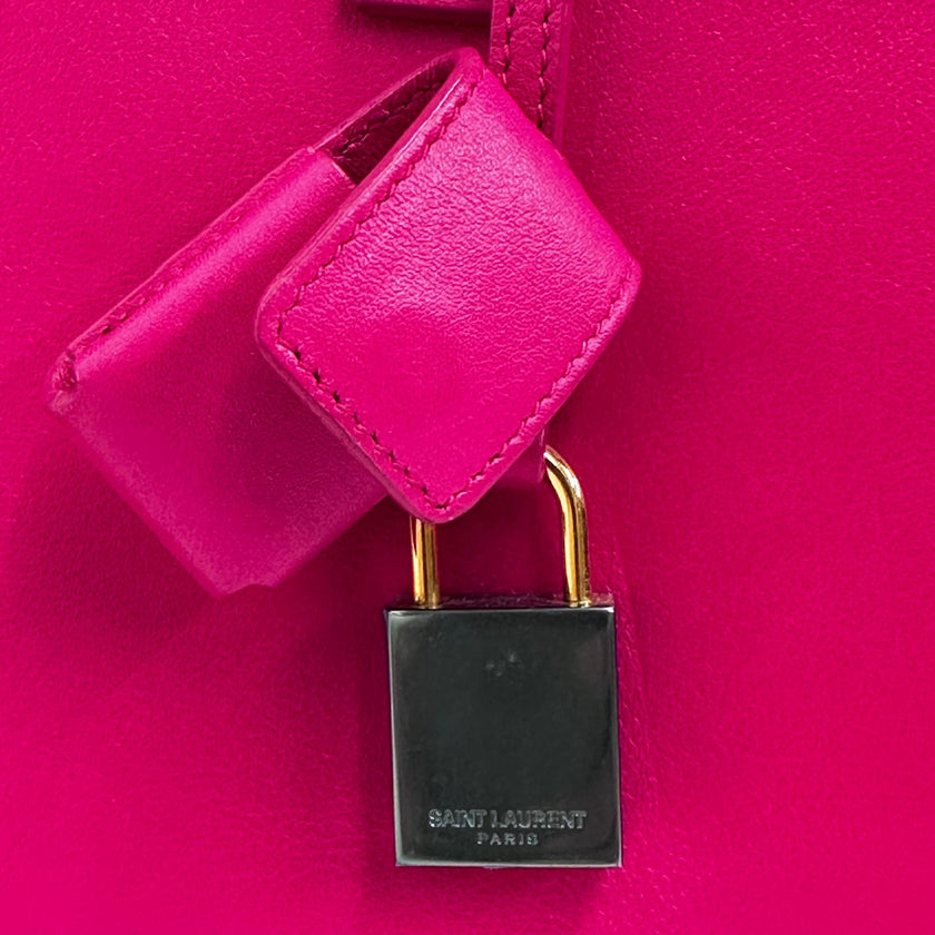 Saint Laurent Borsa Sac de Jour Nano in Pelle Fucsia