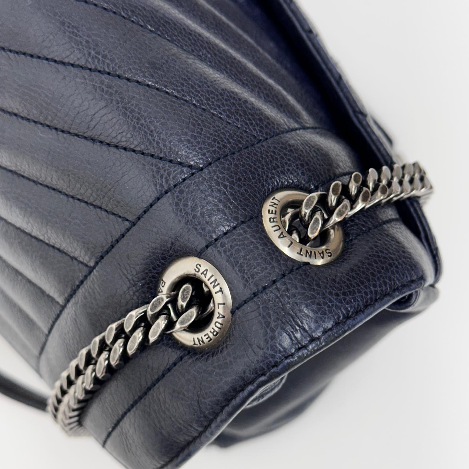 Saint Laurent Borsa a Spalla College Large in Pelle Trapuntata Blu Navy