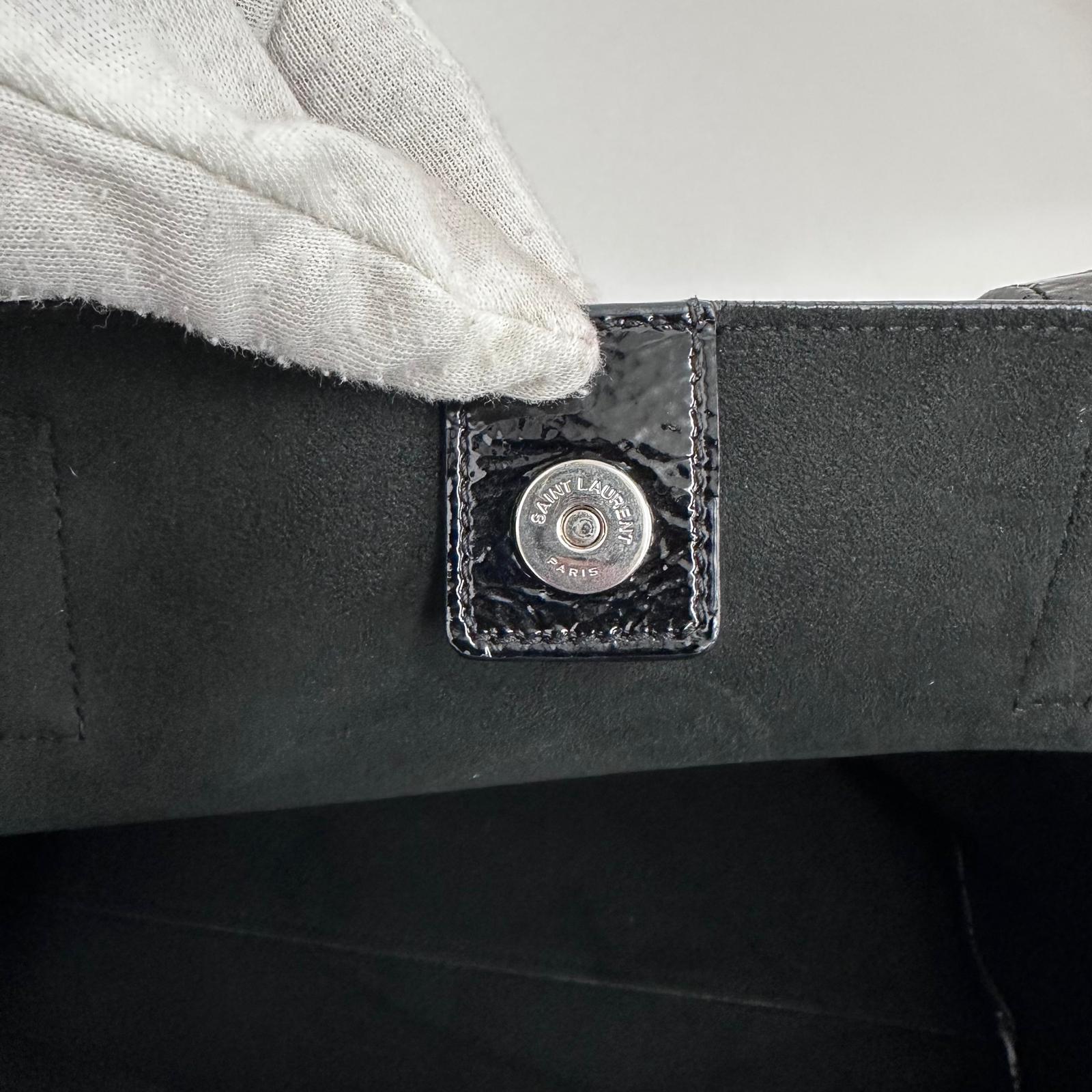 Saint Laurent Borsa a Spalla Shopping Tote in Pelle Verniciata Nera