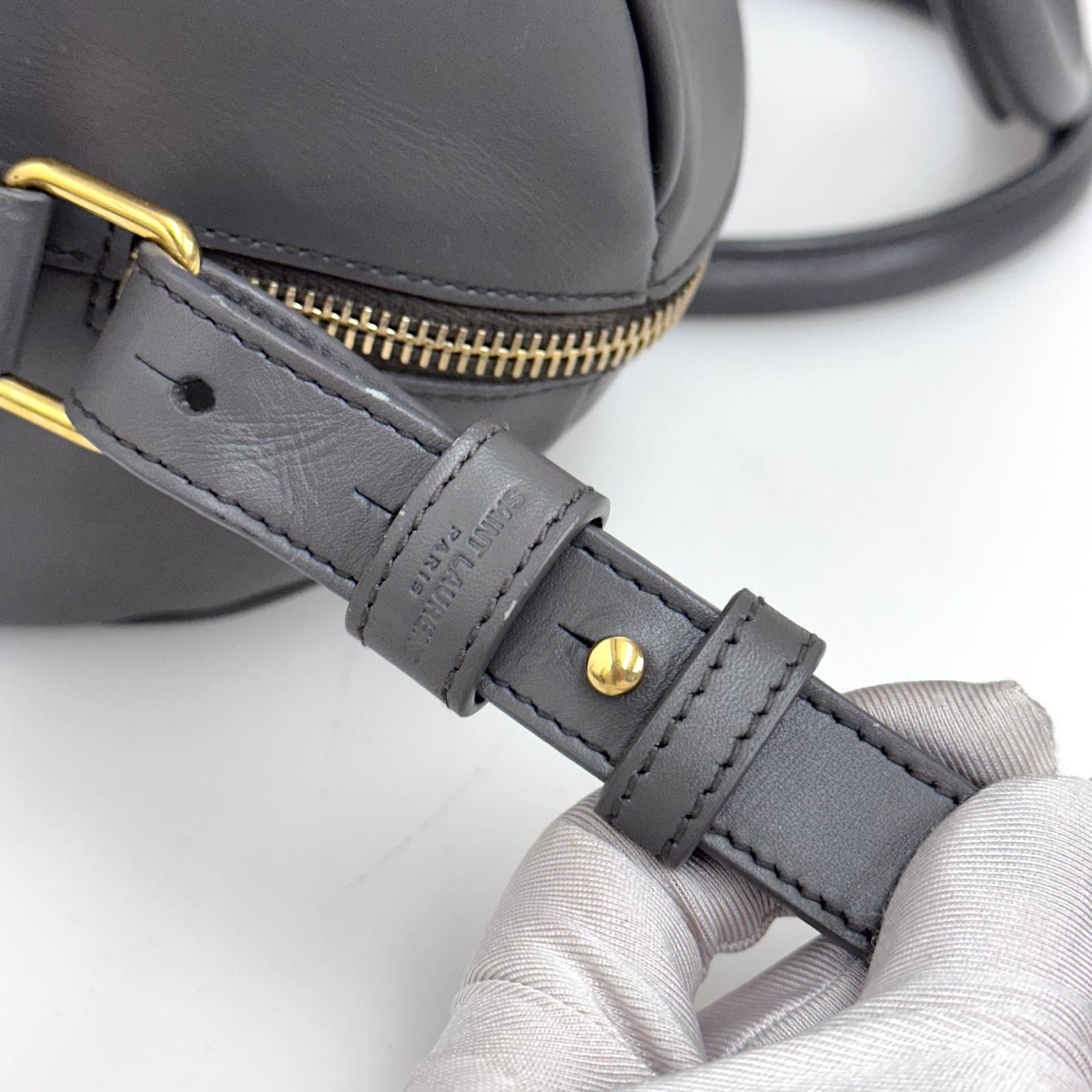 Saint Laurent Borsa modello Duffle in pelle grigia a due vie