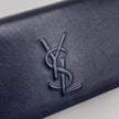 Saint Laurent Pochette Vintage Monogram Cassandre in Pelle Blu Notte