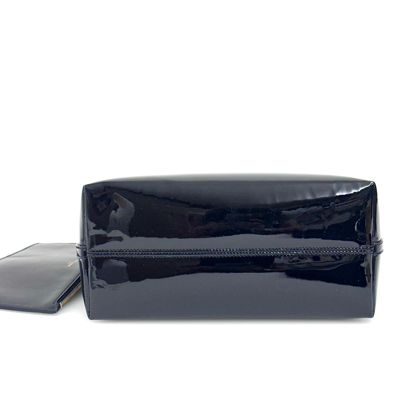 Saint Laurent Sac Hobo in pelle verniciata nera