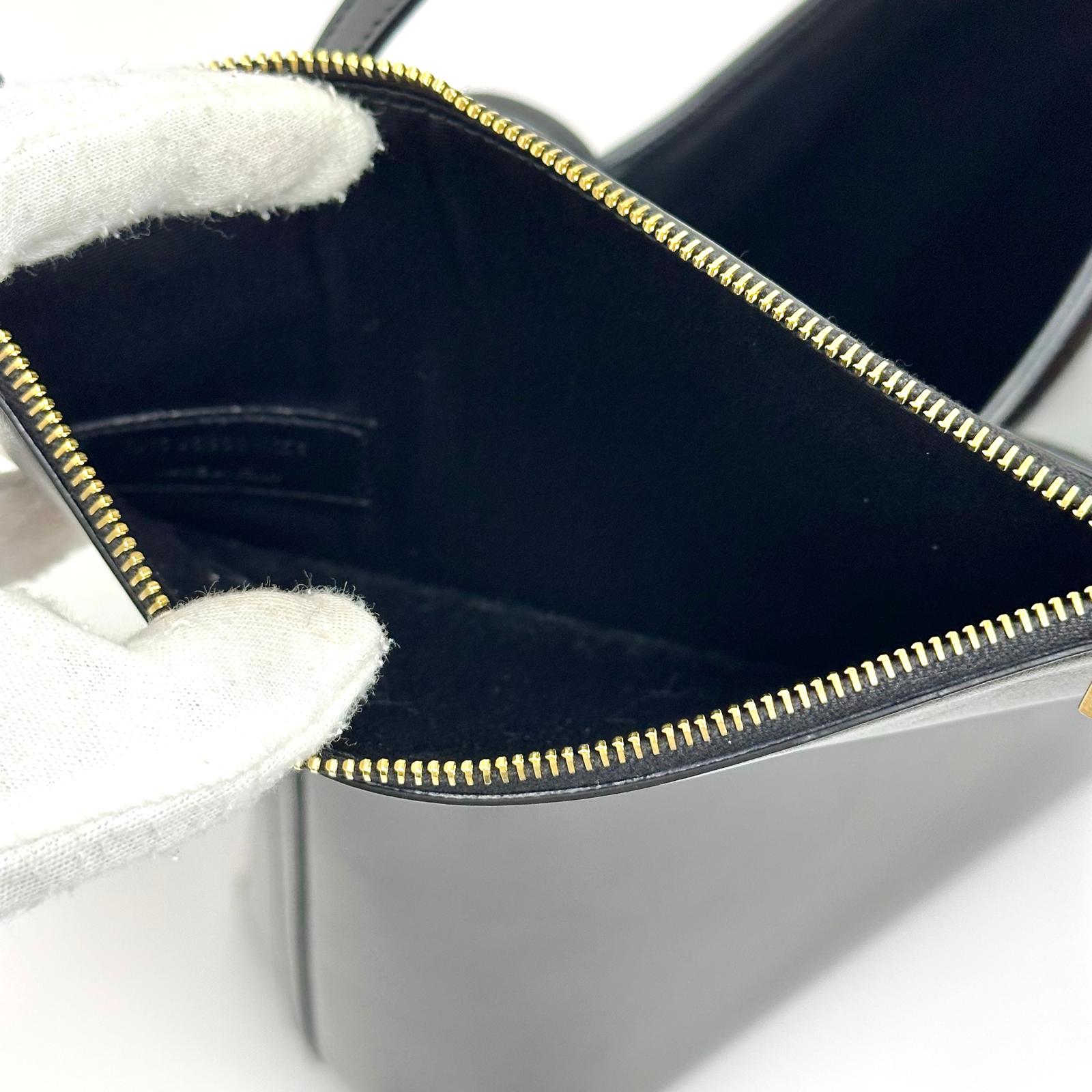 Saint Laurent Sac Hobo in pelle verniciata nera