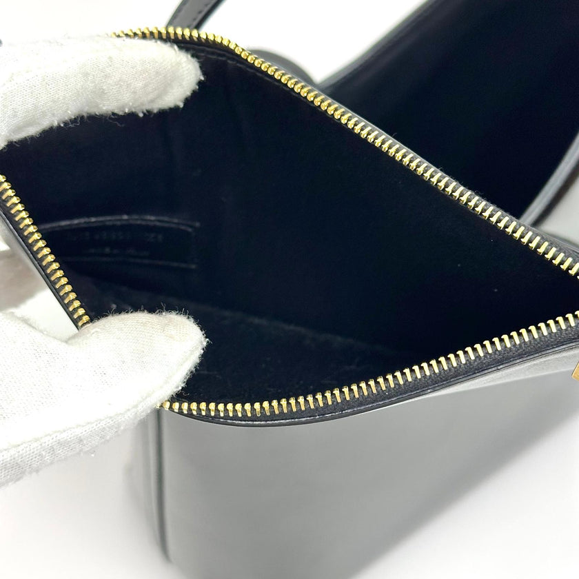 Saint Laurent Sac Hobo in pelle verniciata nera