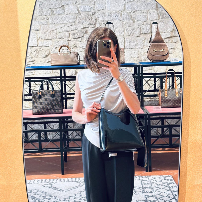 Saint Laurent Sac Hobo in pelle verniciata nera