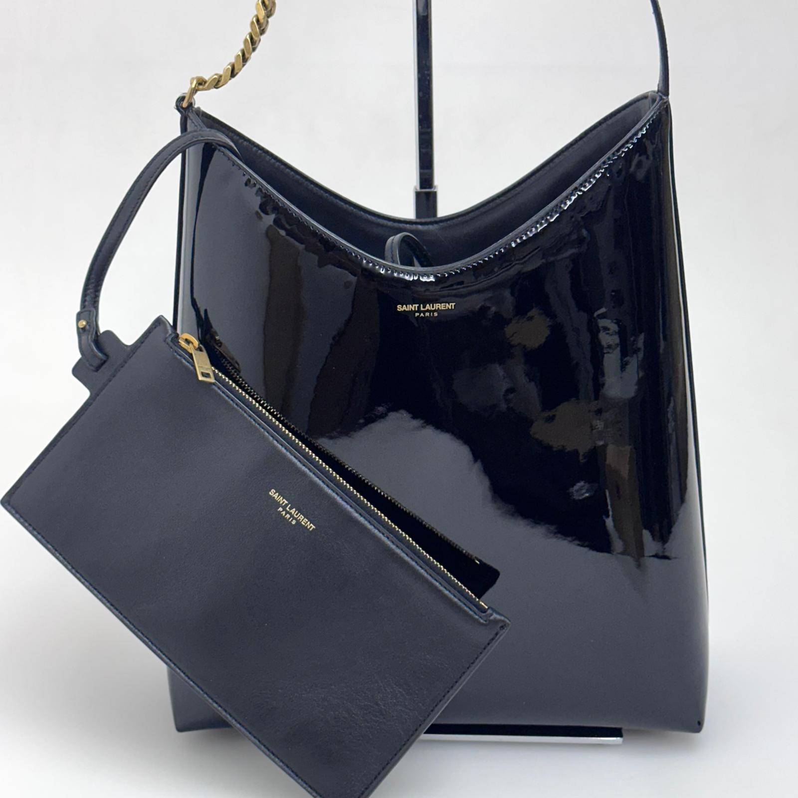 Saint Laurent Sac Hobo in pelle verniciata nera