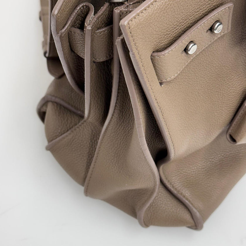 Saint Laurent borsa Sac de Jour Maxi in pelle martellata marrone