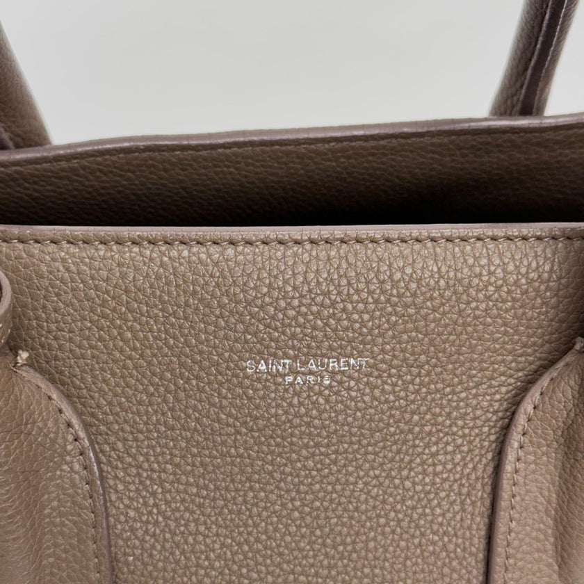 Saint Laurent borsa Sac de Jour Maxi in pelle martellata marrone