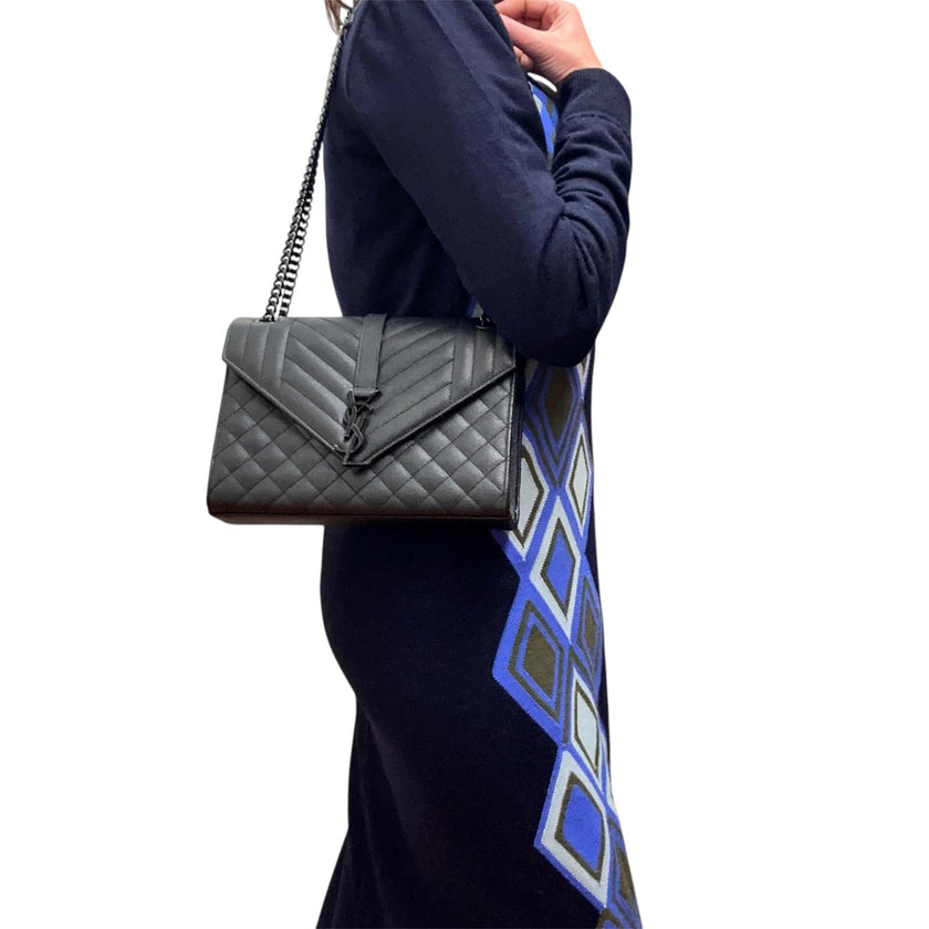 Saint Laurent borsa a spalla Envelope Media in pelle grain de poudre nera