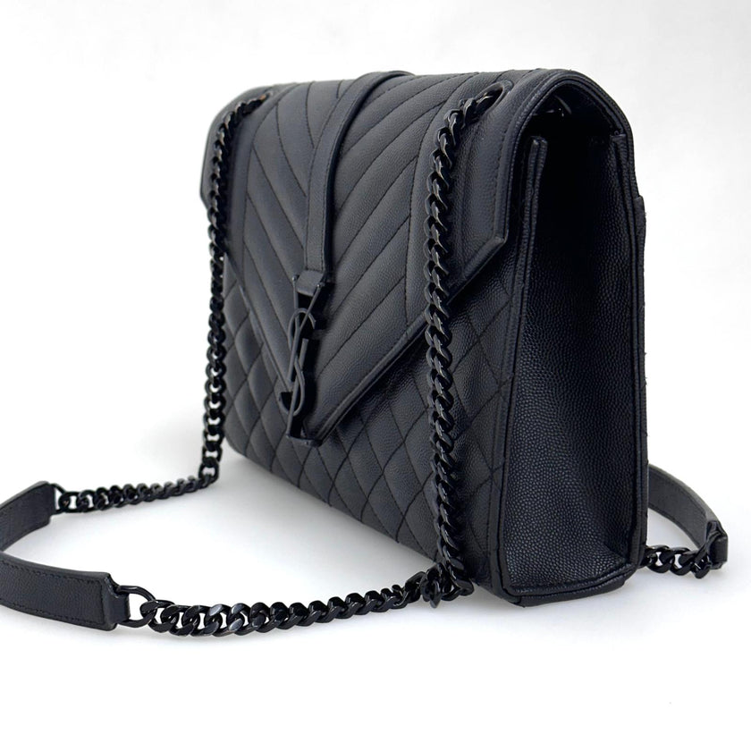 Saint Laurent borsa a spalla Envelope Media in pelle grain de poudre nera