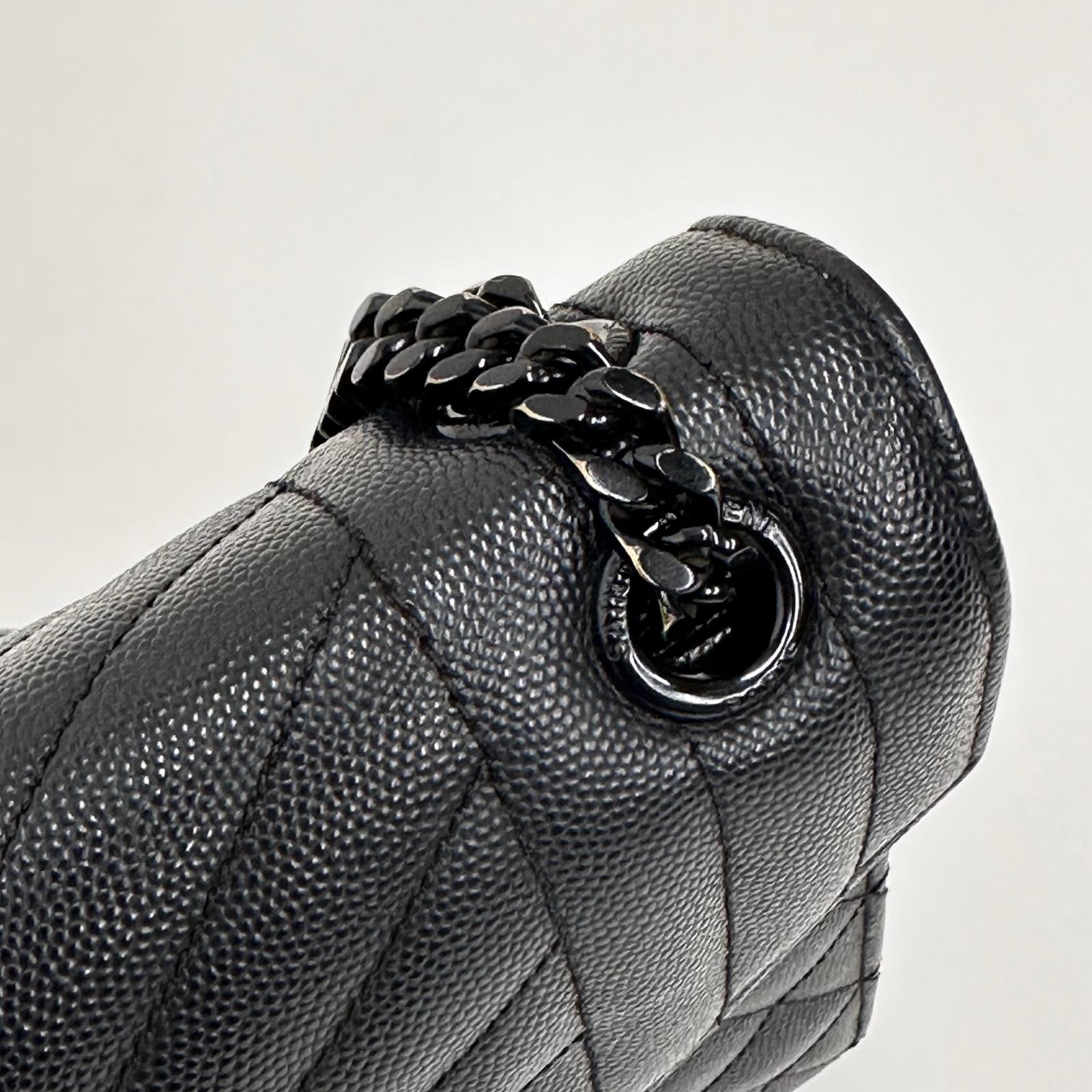 Saint Laurent borsa a spalla Envelope Media in pelle grain de poudre nera