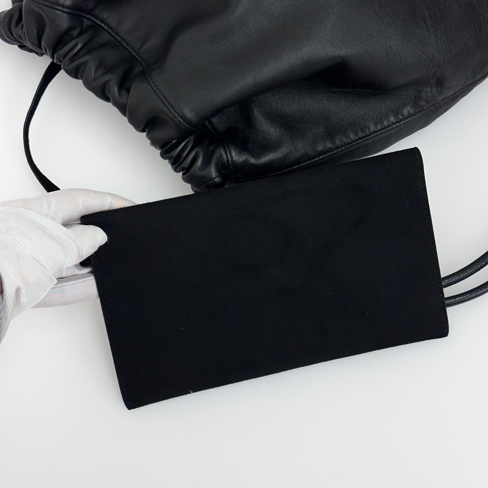 Saint Laurent borsa zaino unisex in pelle nera con pouch in camoscio