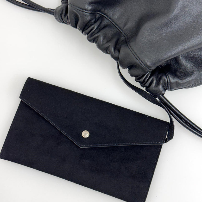 Saint Laurent borsa zaino unisex in pelle nera con pouch in camoscio