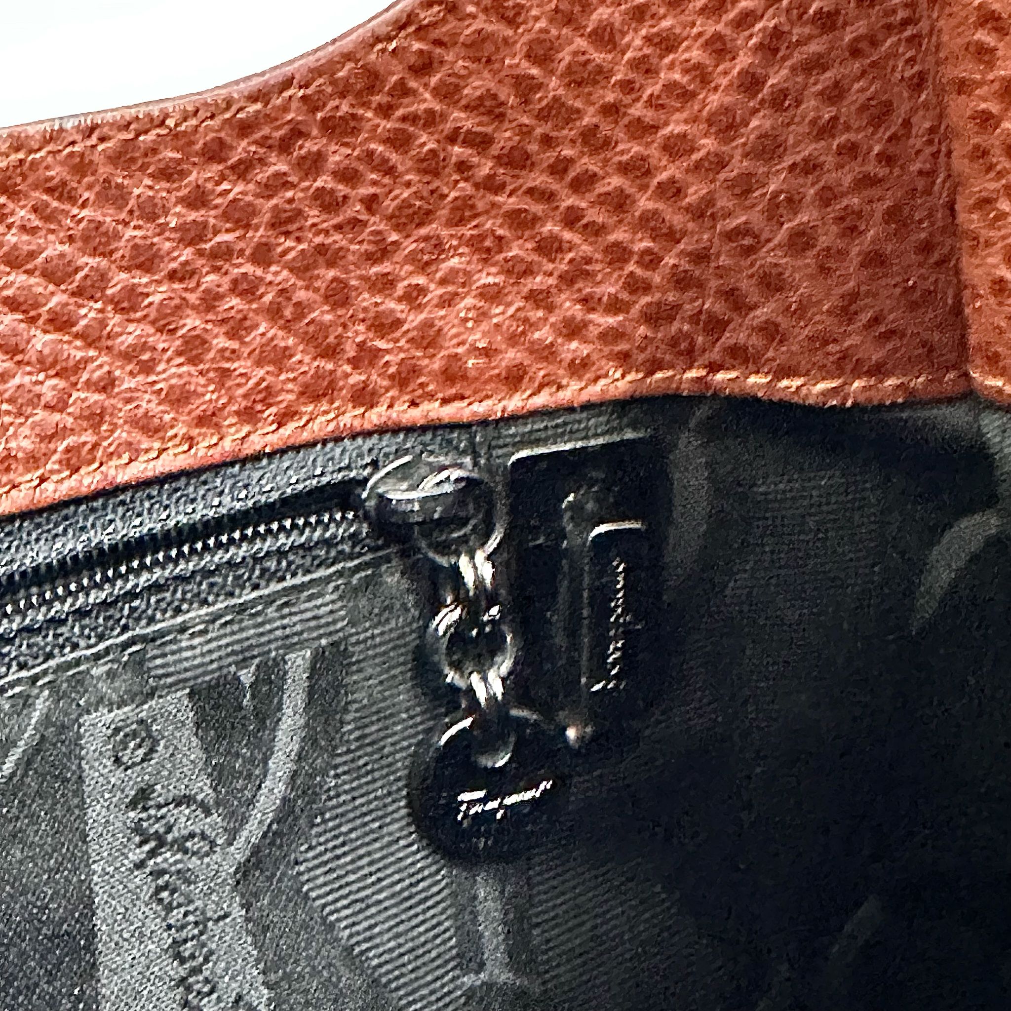 Salvatore Ferragamo Borsa a spalla Gancini Hobo Pelle Martellata Marrone