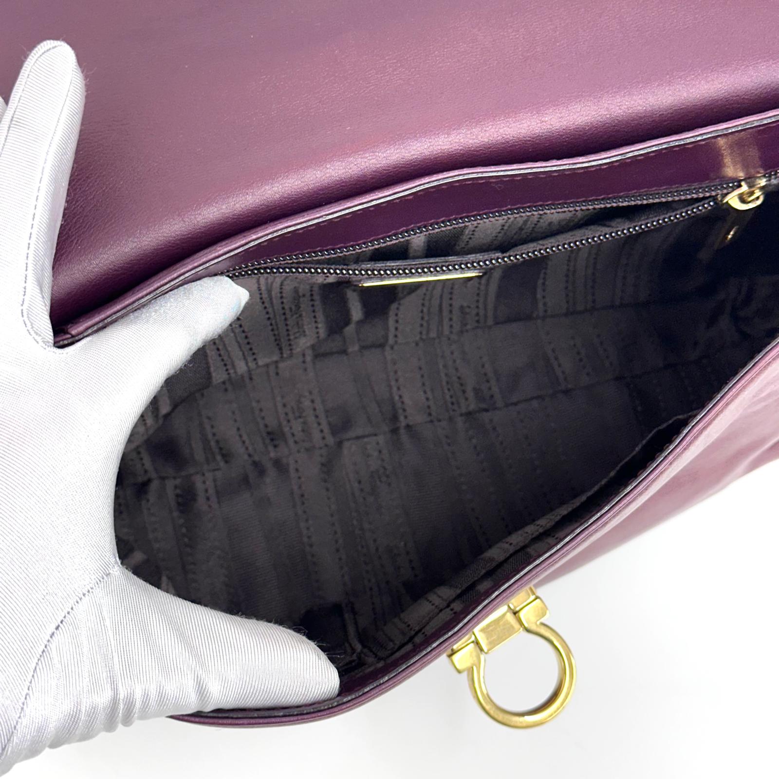 Salvatore Ferragamo Gancini borsa a due vie in pelle bordeaux