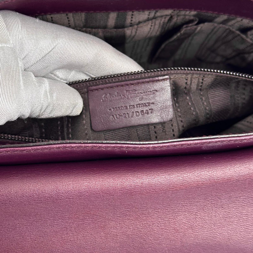 Salvatore Ferragamo Gancini borsa a due vie in pelle bordeaux