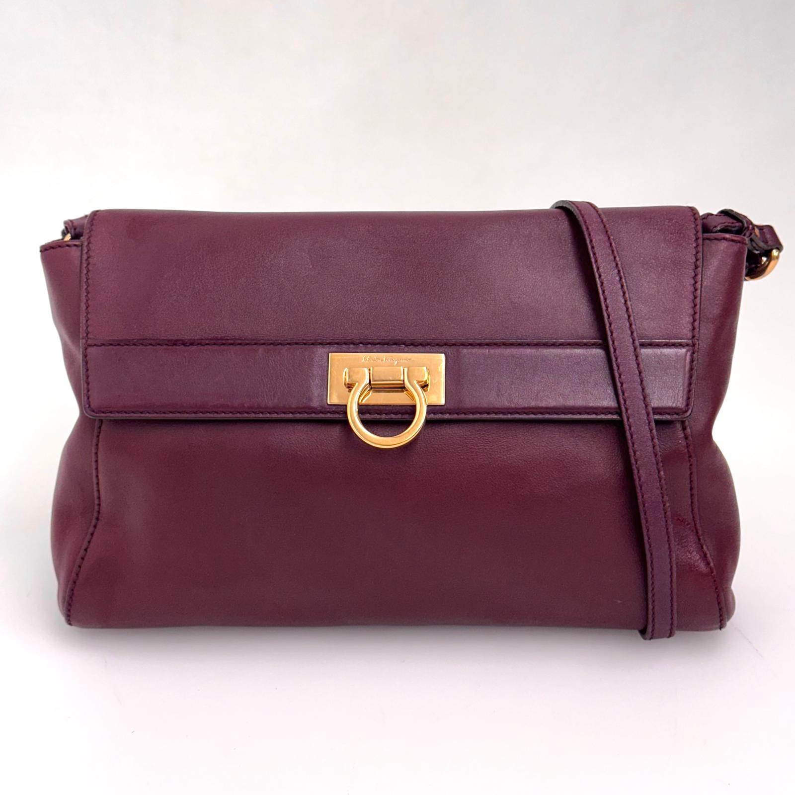 Salvatore Ferragamo Gancini borsa a due vie in pelle bordeaux