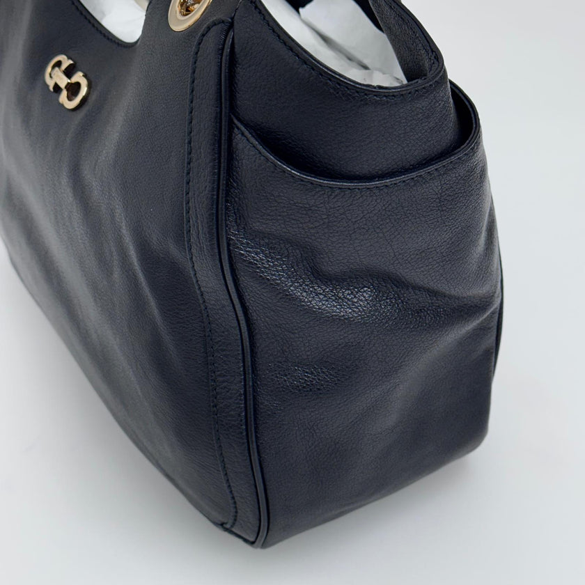 Salvatore Ferragamo borsa a spalla Hobo Gancini Betulla in pelle nera