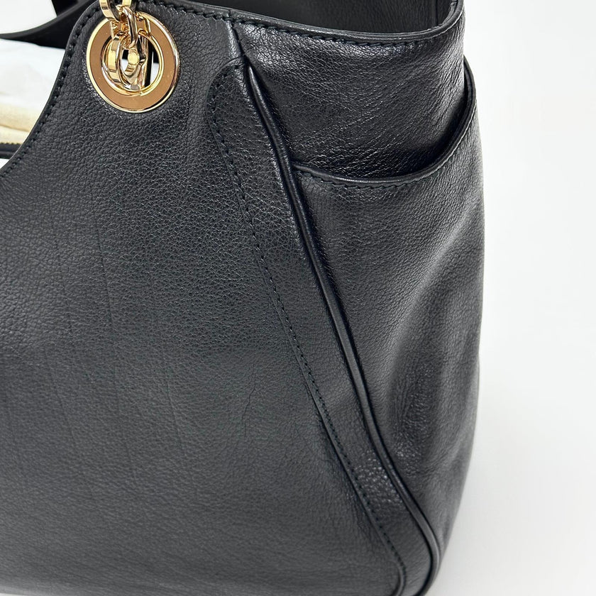 Salvatore Ferragamo borsa a spalla Hobo Gancini Betulla in pelle nera