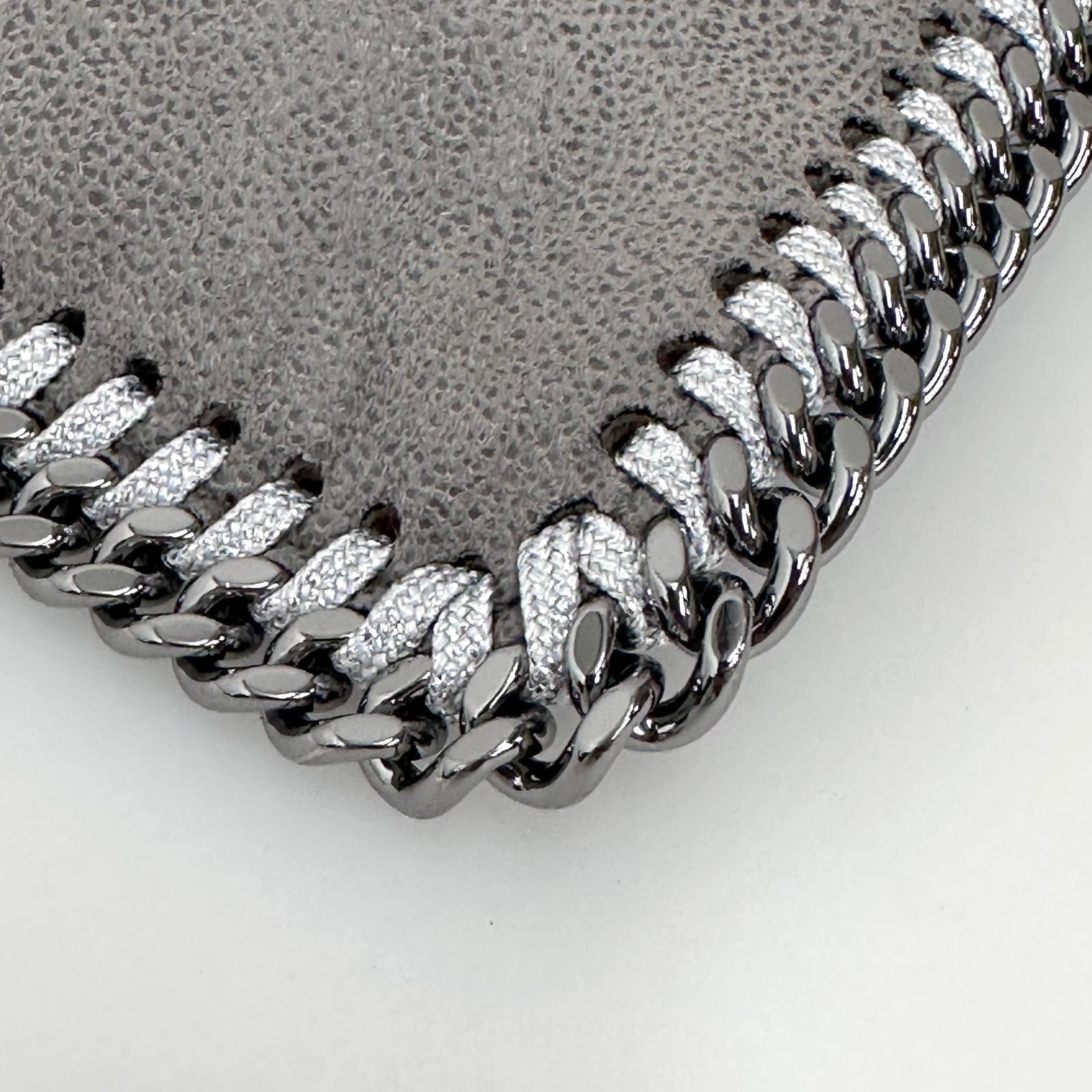 Stella McCartney Borsa Falabella Clutch grigia con catena